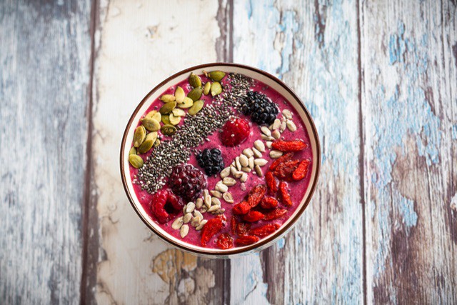 smoothiebowl med magnesium solsikkefrø og gresskarfrø